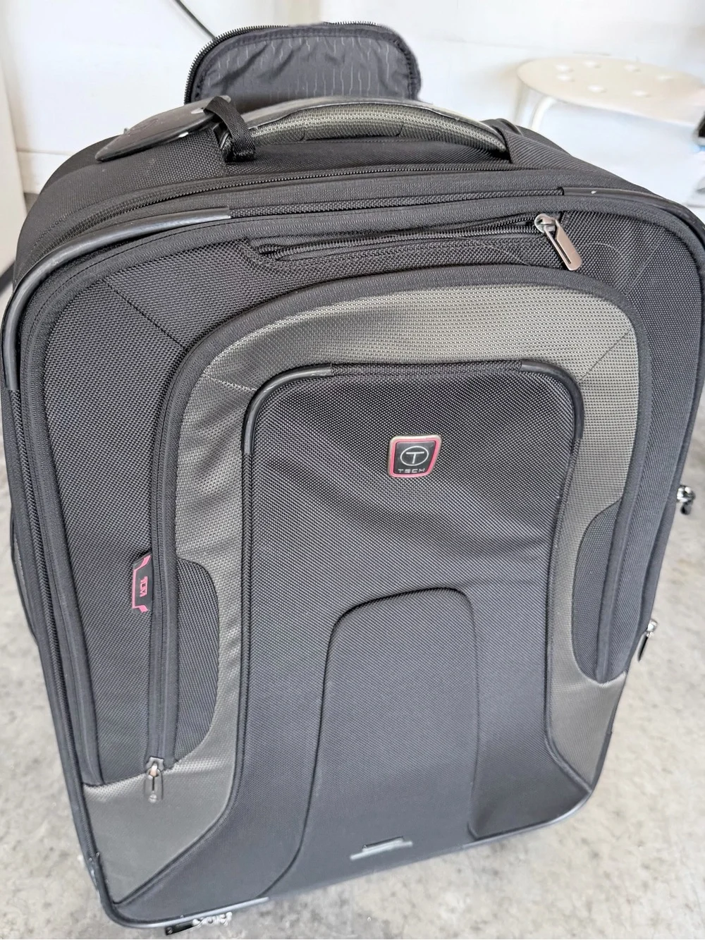 TUMI Tech Black Rolling Carry on Suitcase 23x15x10